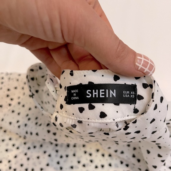 BLACK & WHITE HIGH NECK BLOUSE - Picture 5 of 6